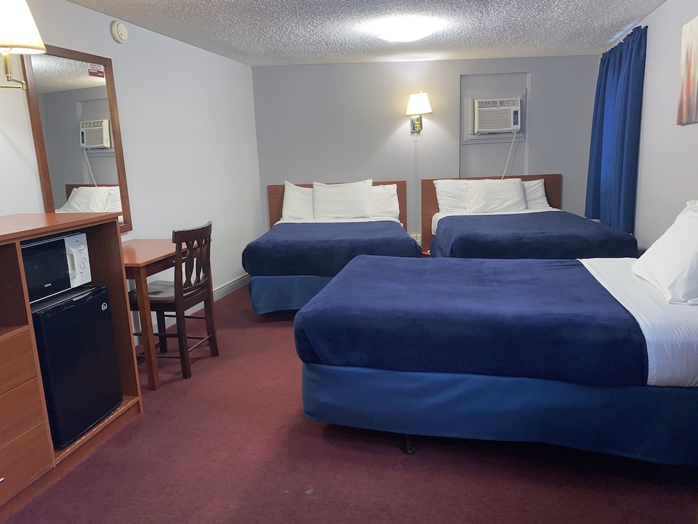 Basic Triple Room photo 3