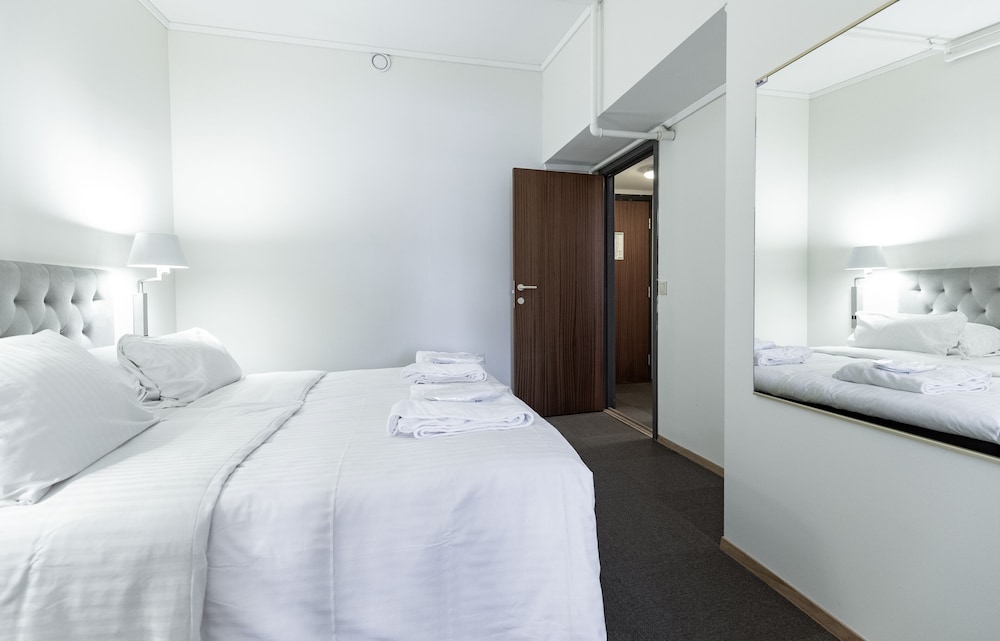 Suite - Photo 2