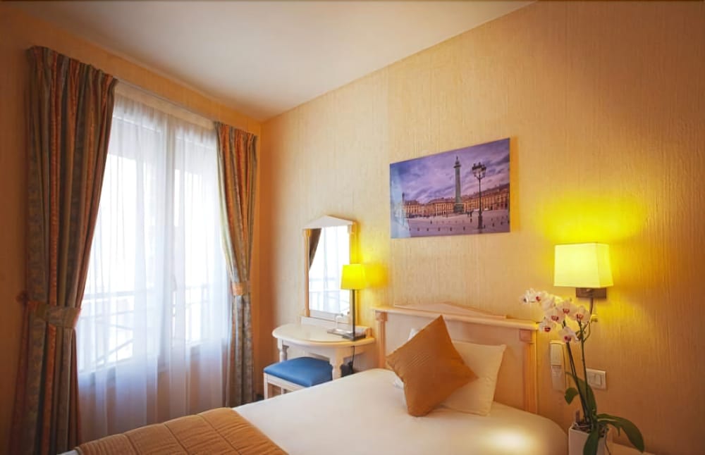 Single Room photo 2