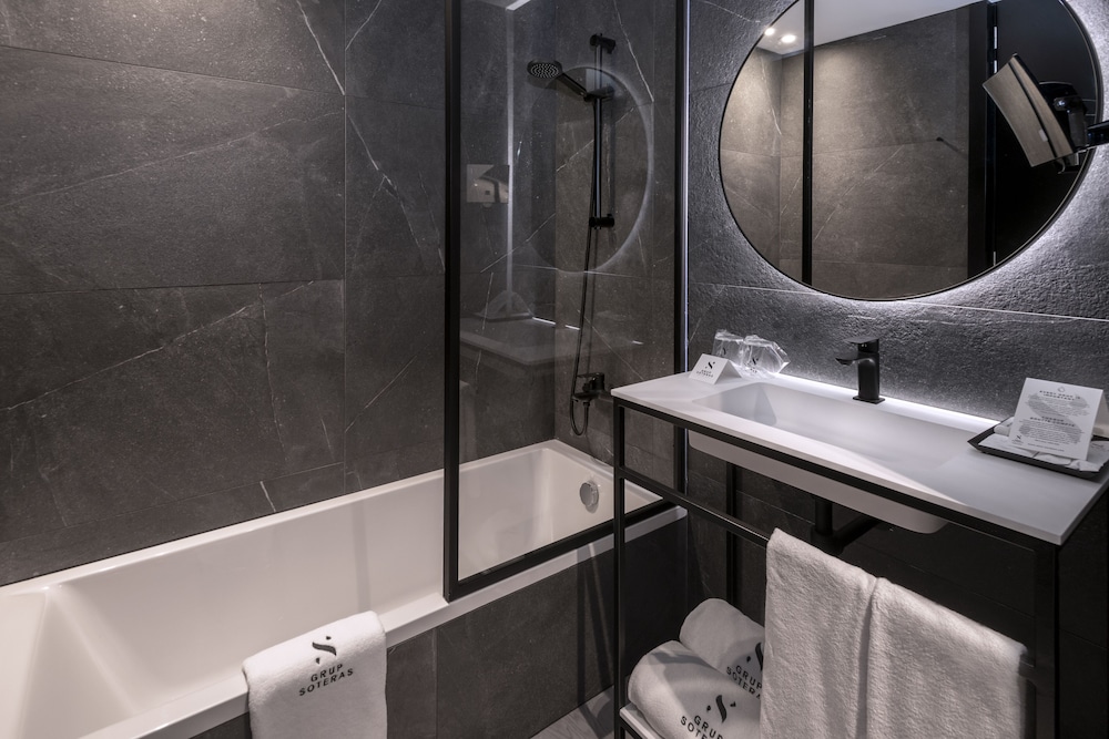 Executive Room, Sea View - Photo 13
