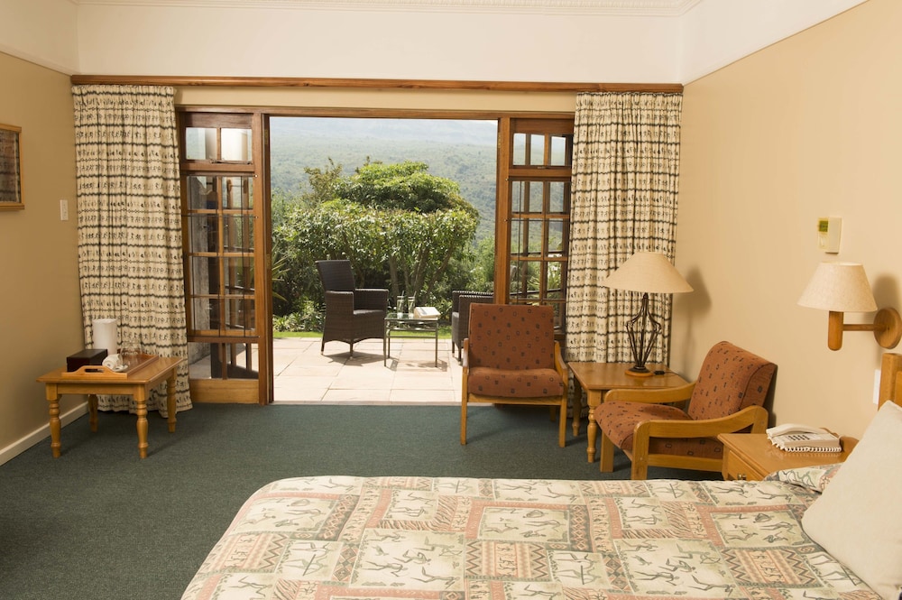 Family Room, 2 Bedrooms photo 3