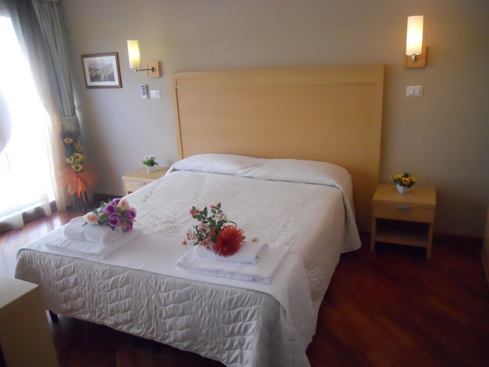Exclusive Triple Room photo 1
