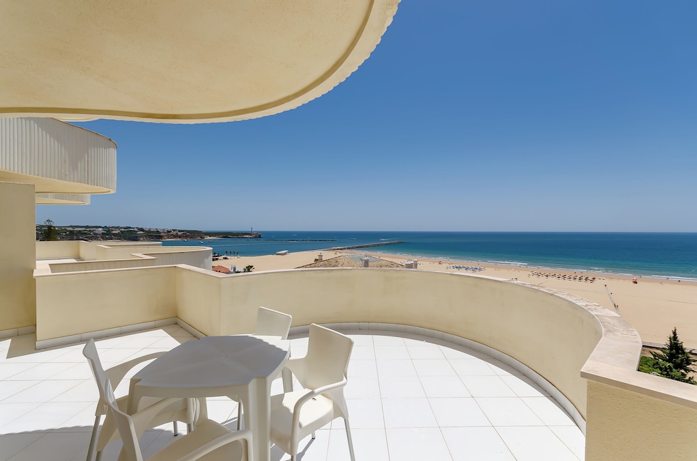 Apartment, 1 Bedroom, Sea View (Front) - Photo 3