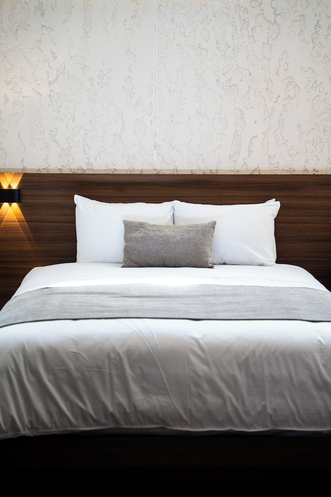 Standard Single Room, 1 King Bed