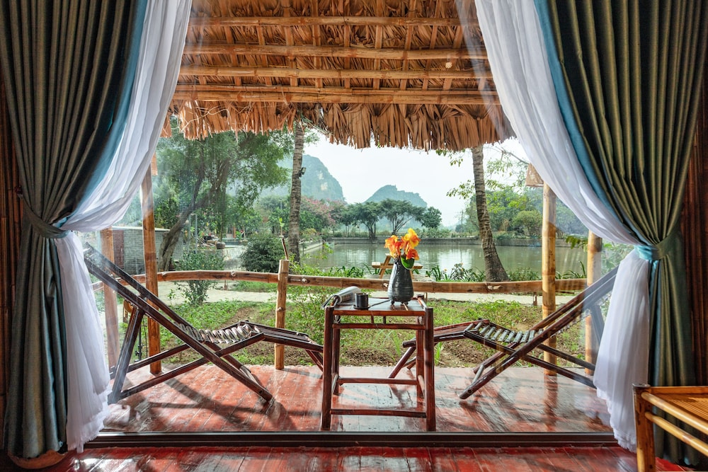 Bungalow Lake View Triple