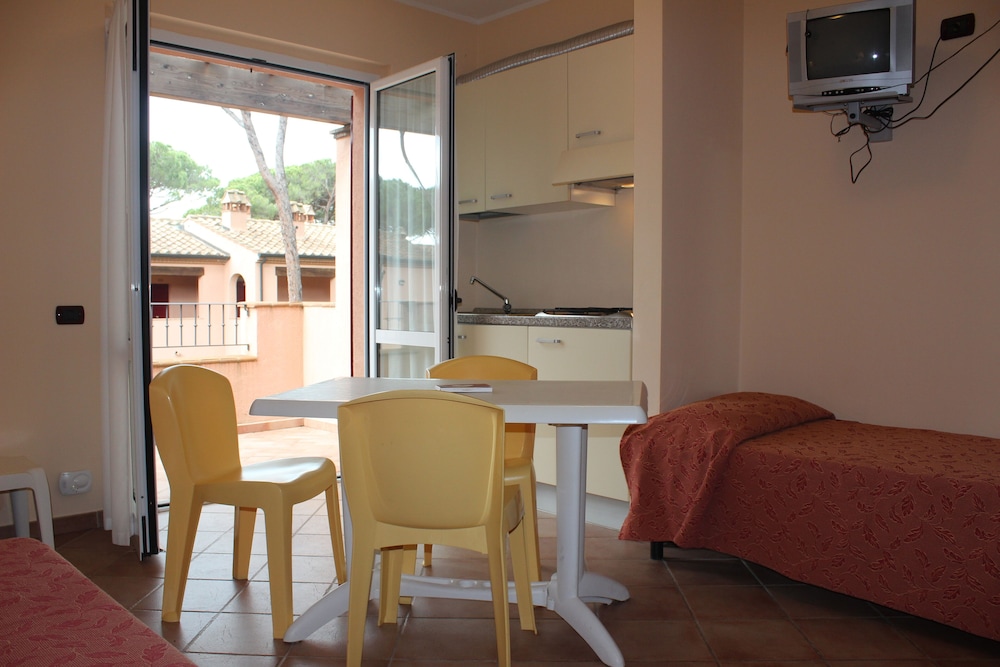 Studio, Patio