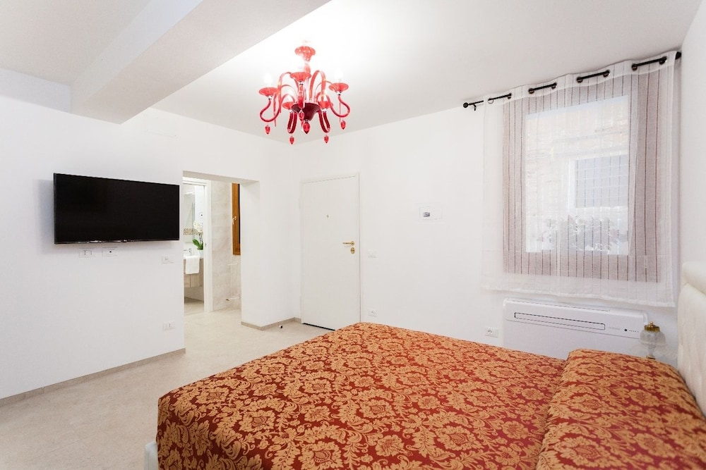 Exclusive Apartment photo 3