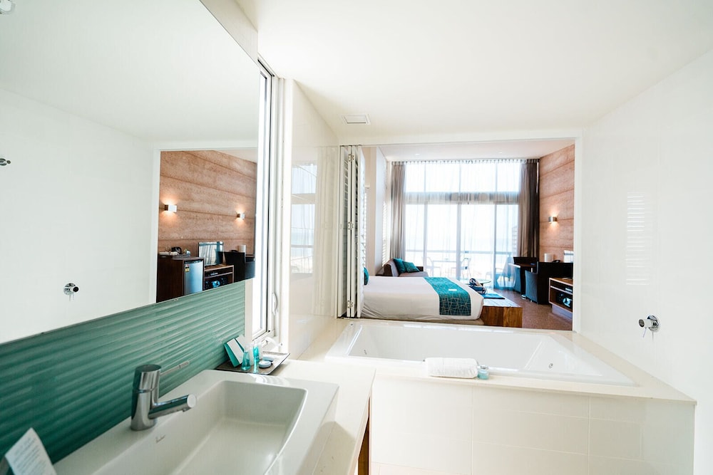 Room, 1 Bedroom, Jetted Tub photo 2