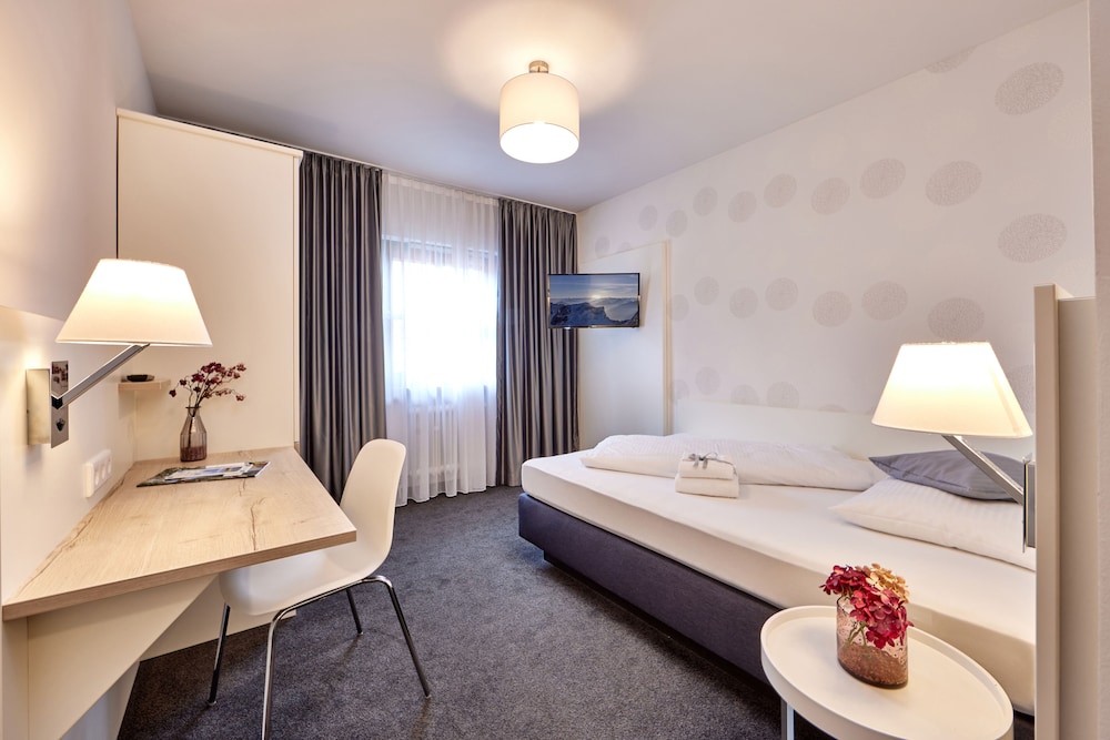 Premium Single Room