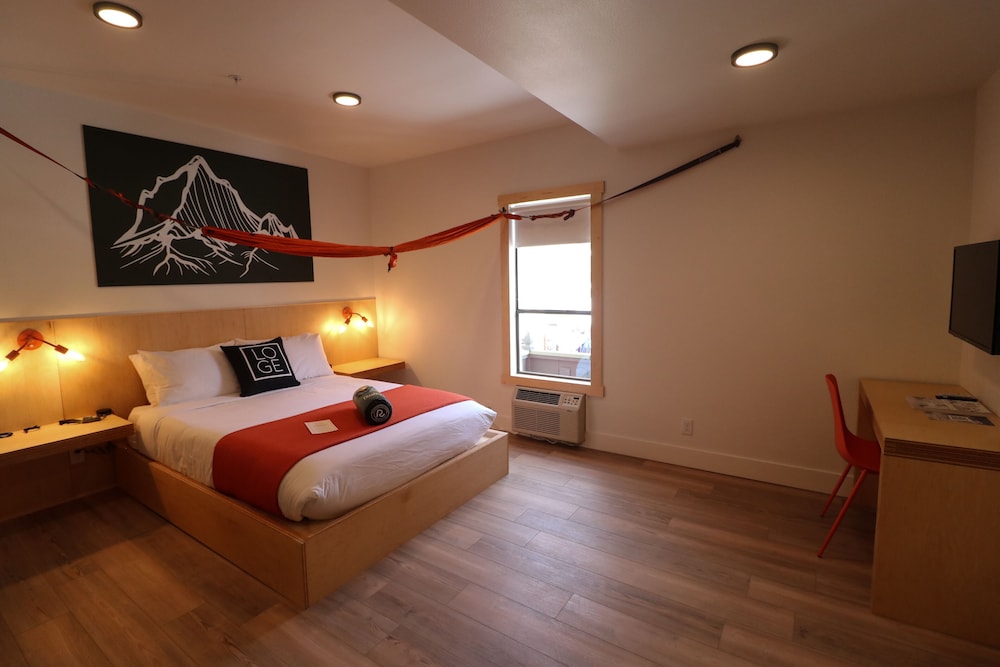 Single Queen Suite - Downtown photo 2