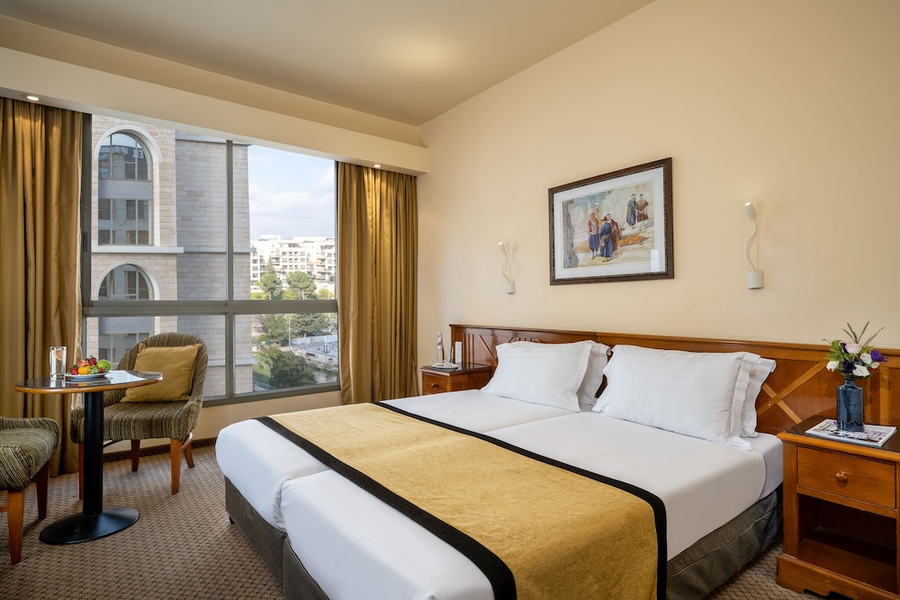Superior Double or Twin Room, Balcony, City View photo 1