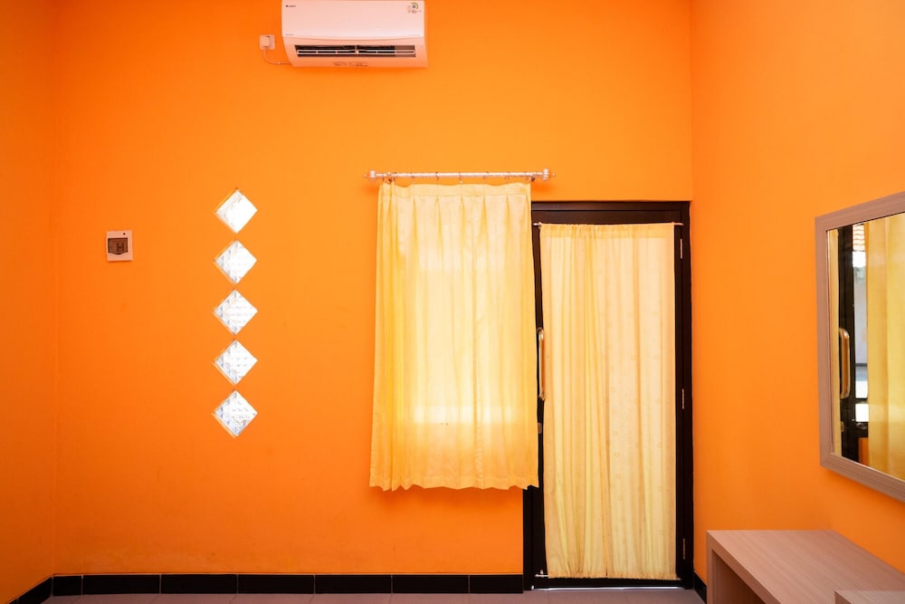 Standard Double Room - Photo 8