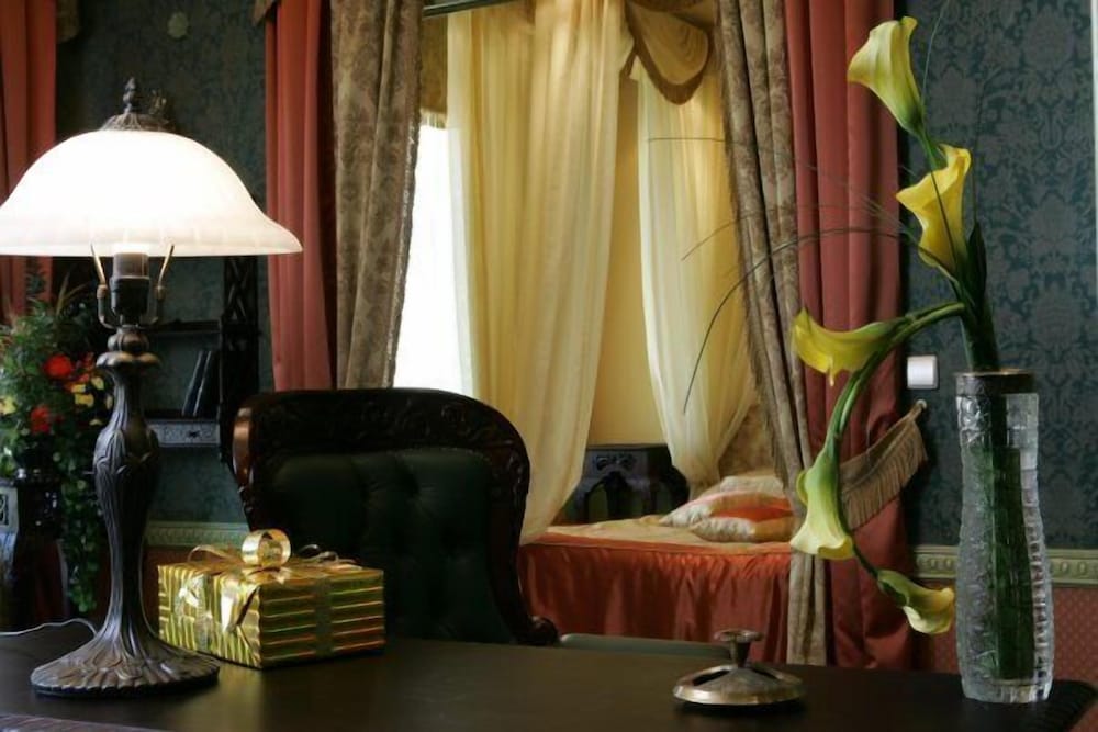 Luxury Marco Polo Suite photo 2