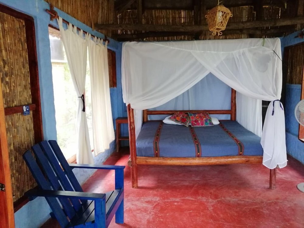 Basic Cabin photo 1
