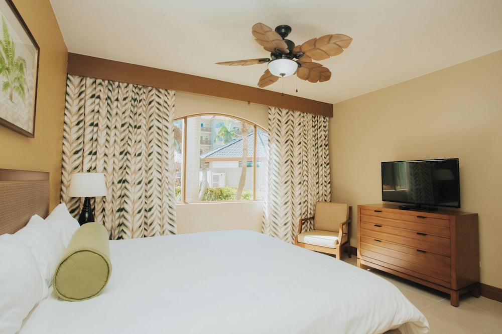 One Bedroom Deluxe 1 King