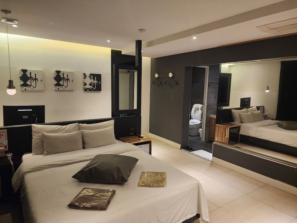 Premium Room - Photo 2
