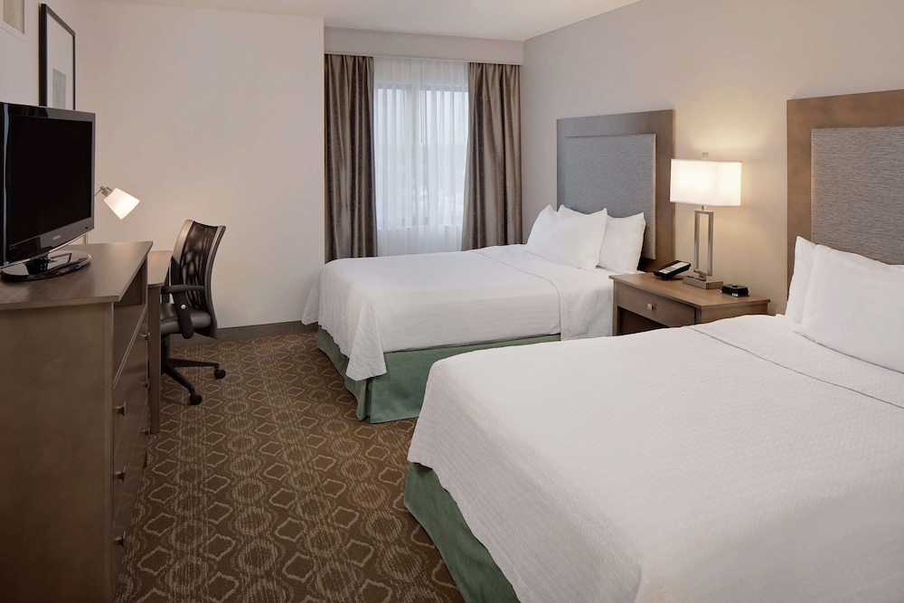 Suite, 1 Bedroom (Mall View) - Photo 1