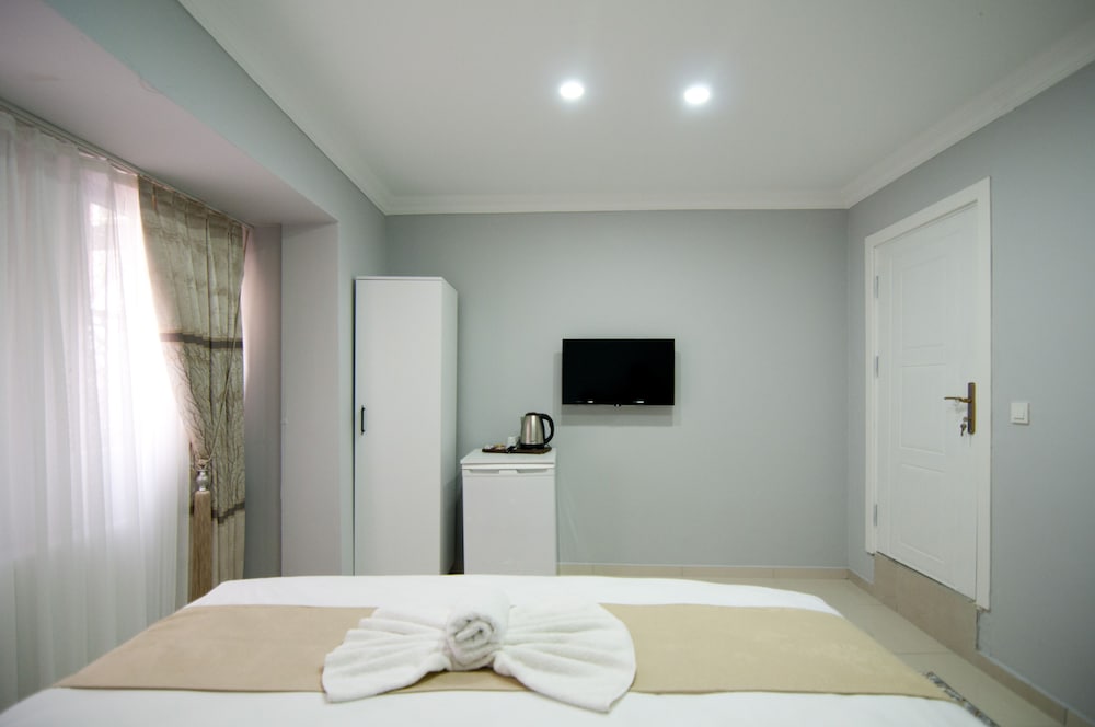 Standard Double Room photo 3