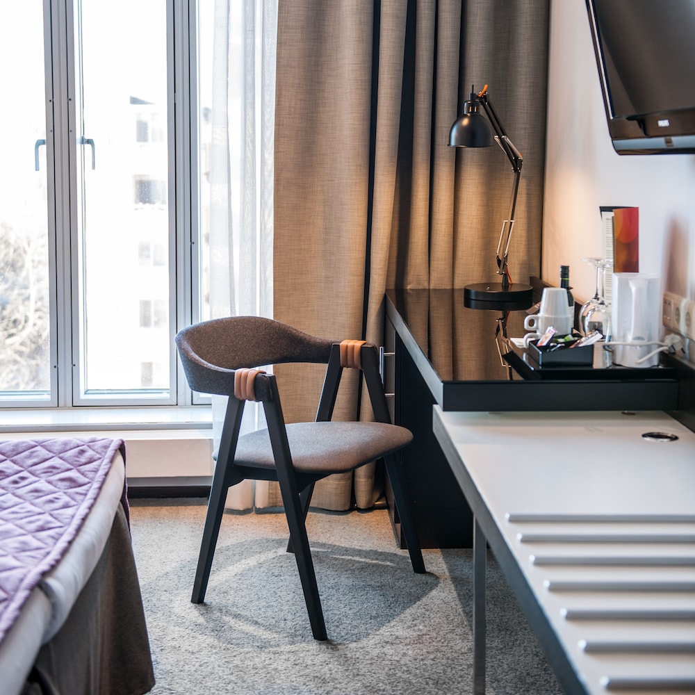Standard Room, Double or Single Bed - Photo 12