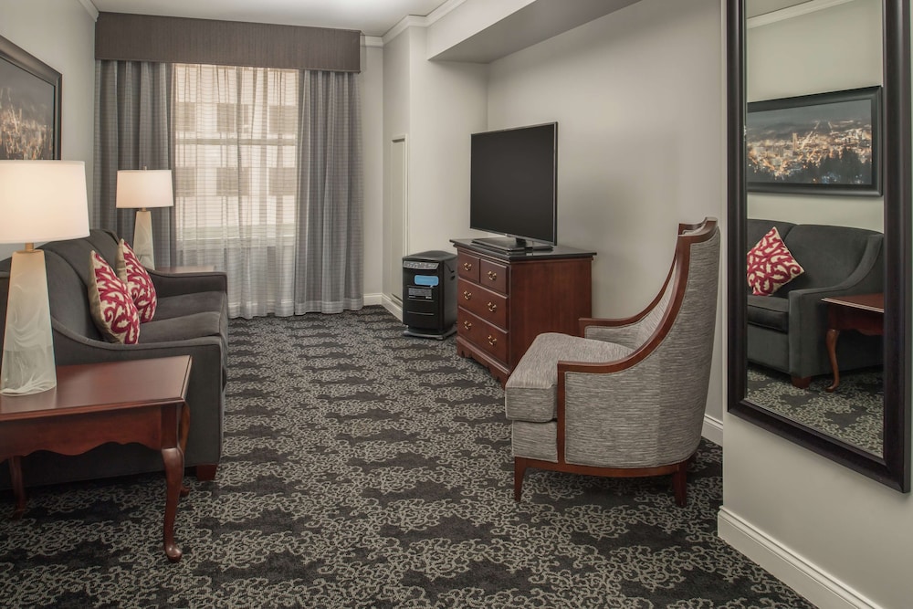 Presidential Suite, 1 King Bed, Accessible (Roll-In Shower)
