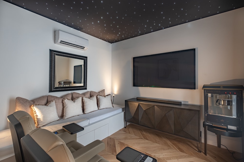 Presidential Suite (Montesquieu) thumbnail 5