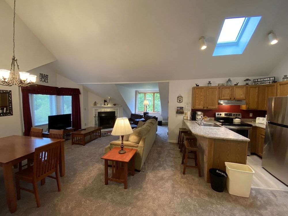 Condo, 2 Bedrooms