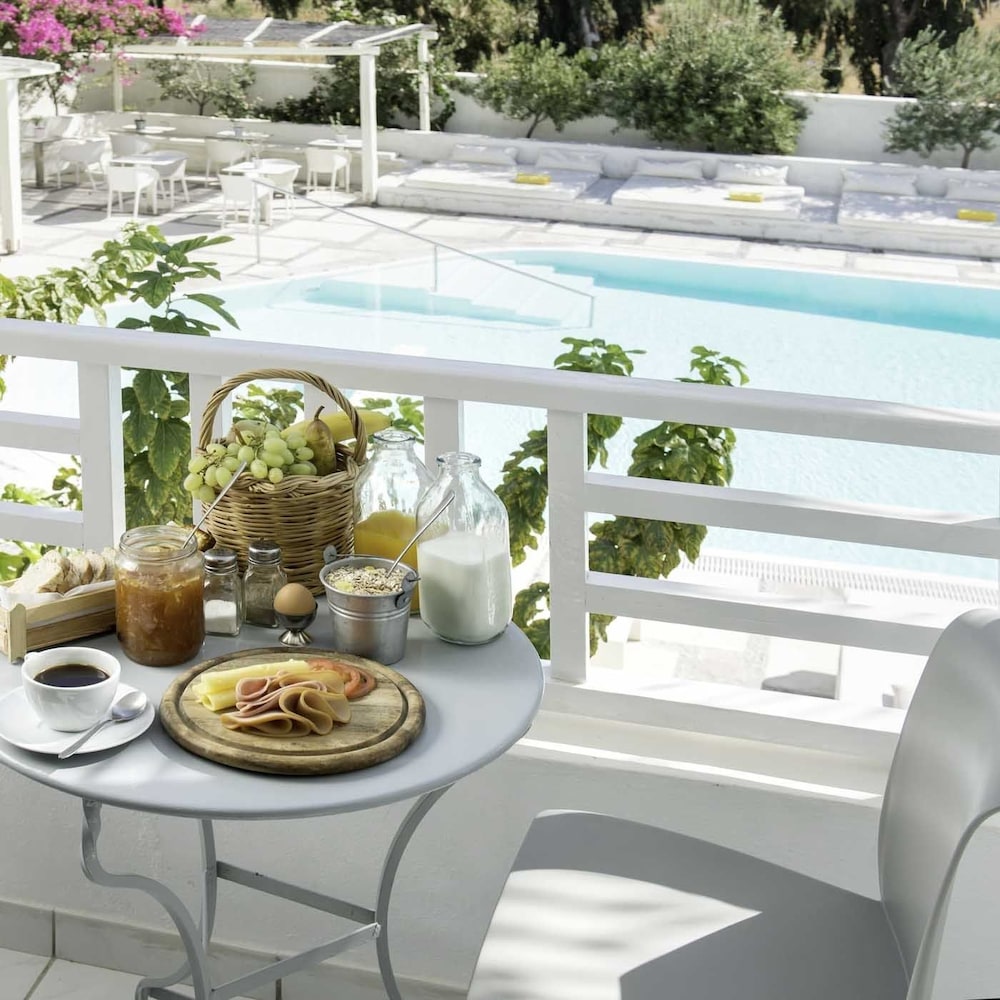 Standard Room, Pool View - Photo 4