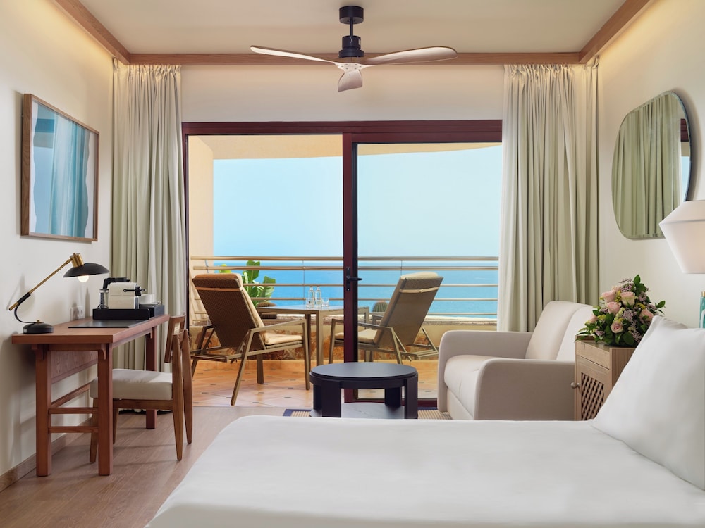 Deluxe Room, Sea View (3 Adults)