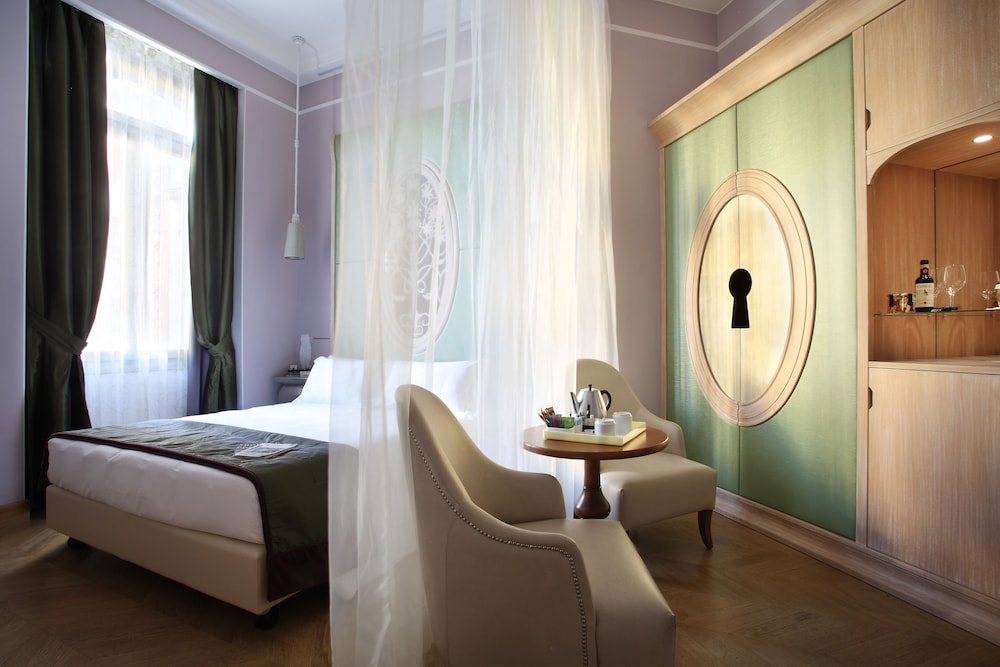 Superior Double or Twin Room photo 2