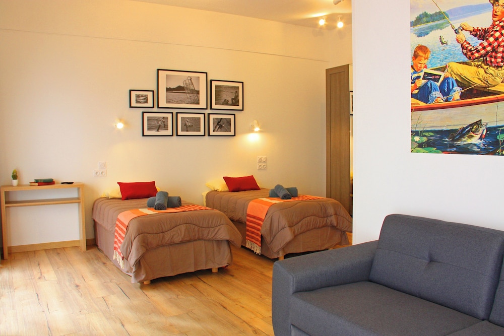 Triple Room, Multiple Beds photo 3