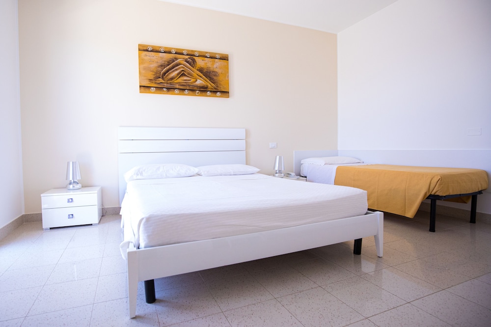 Triple Room, Multiple Beds, Private Bathroom, Ocean View photo 2