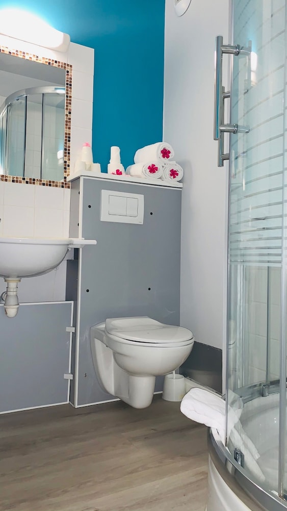 Double Room - Photo 4