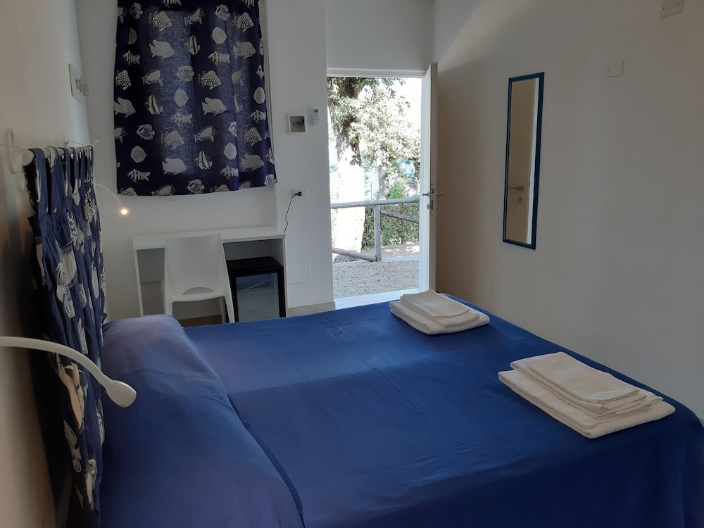 Double or Twin Room, Sea View photo 3