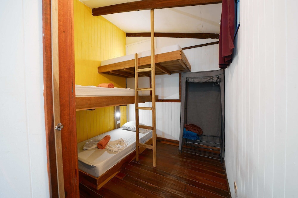 Design Dreibettzimmer, Mehrere Betten, Ohne Fenster