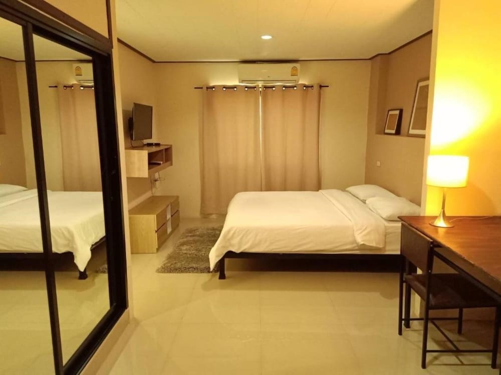 Standard Twin Room photo 3