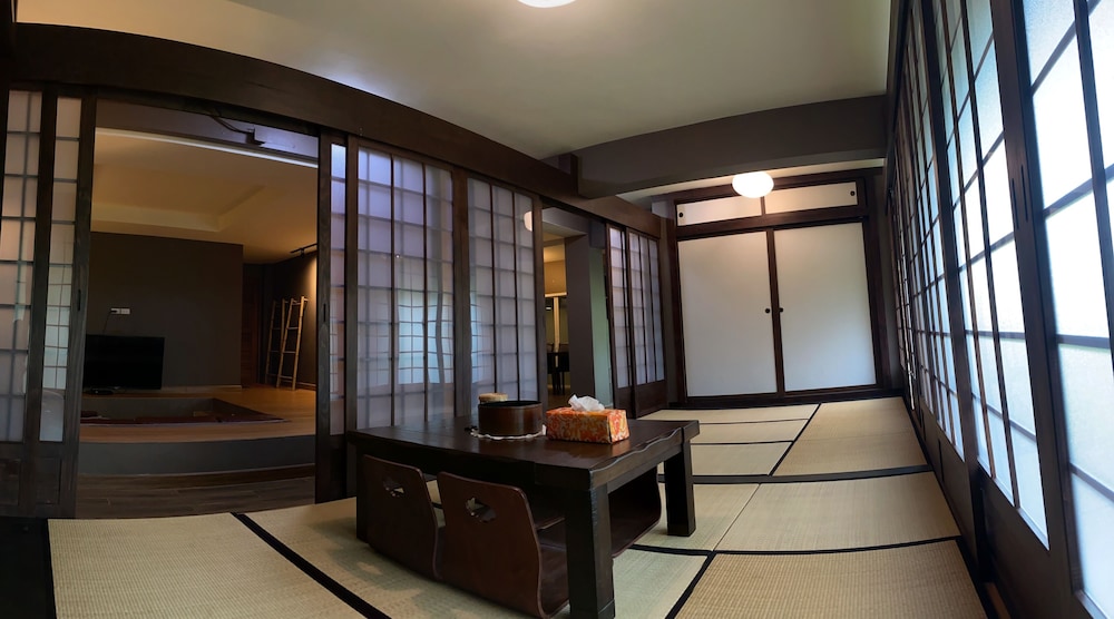 Traditional Suite photo 1