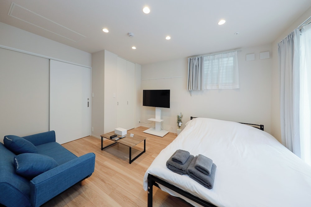 101/Accommodates three-person, Non Smoking photo 1