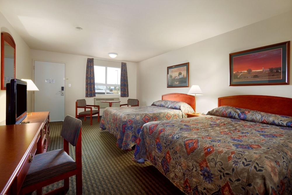 Room, 2 Queen Beds, Non Smoking (Exterior Corridor) photo 1