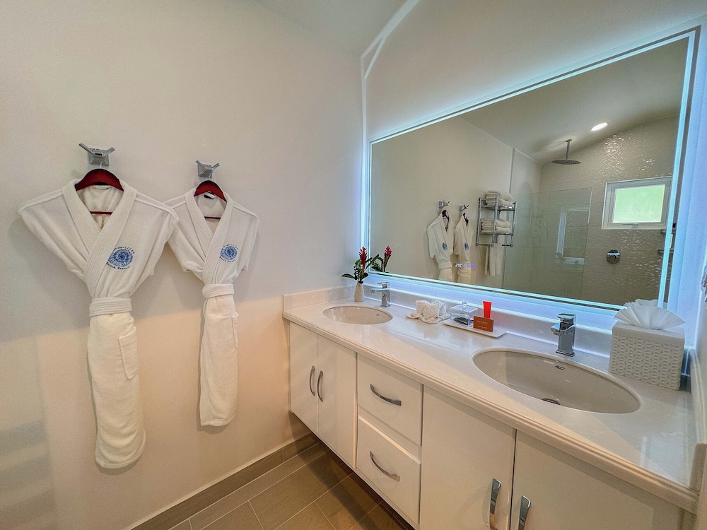 Standard Room, Ocean View photo 3