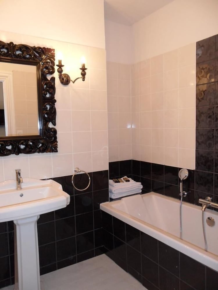 Superior Double Room - Photo 3