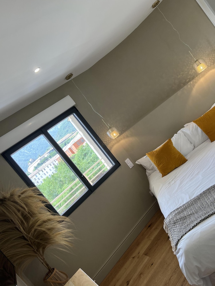 Deluxe Apartment, Ensuite - Photo 5