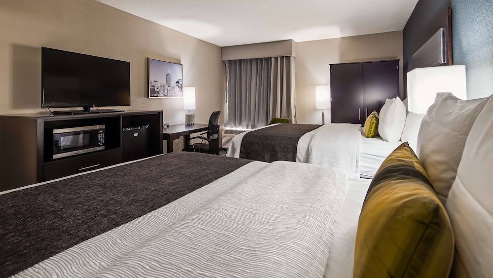 Standard Room, 2 Queen Beds, Non Smoking, Refrigerator & Microwave - Photo 2