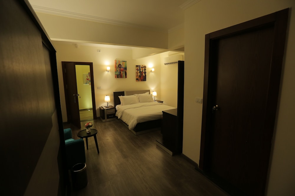 Standard Double Room, City View - Photo 1