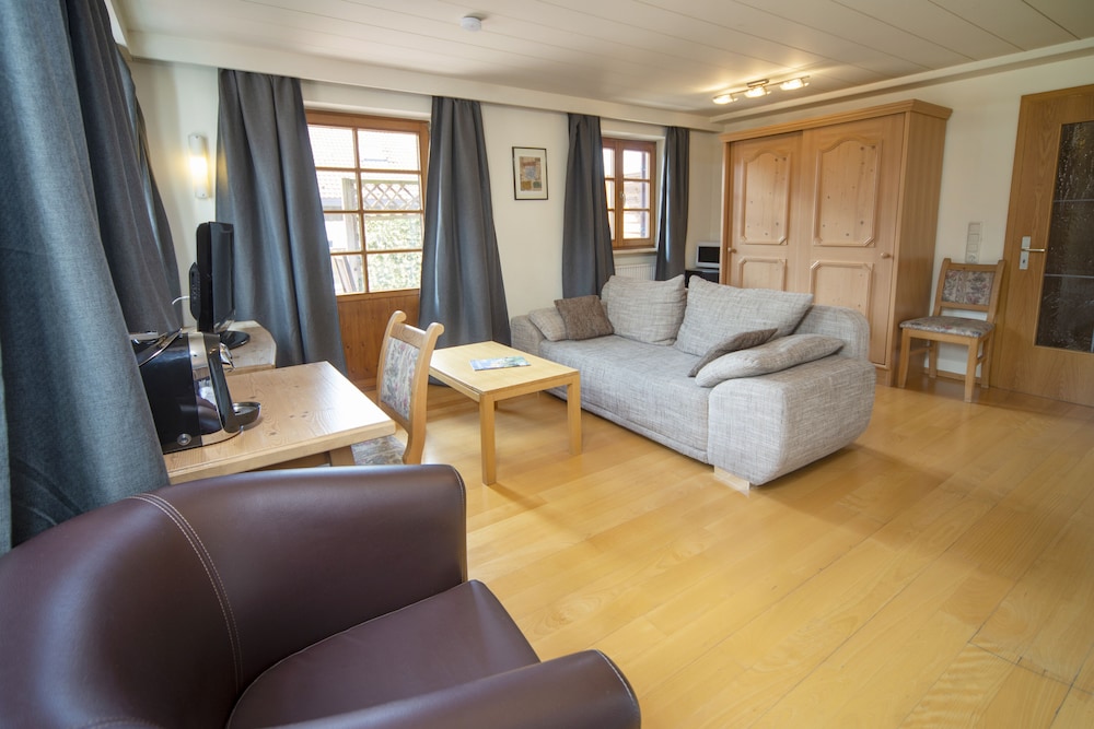 Traditional Suite, 3 Bedrooms, Patio, Mountain View photo 1