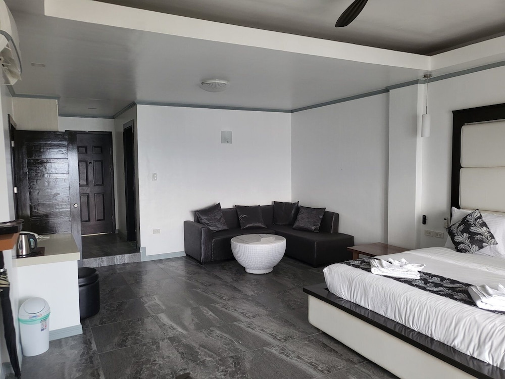 Penthouse Room photo 3