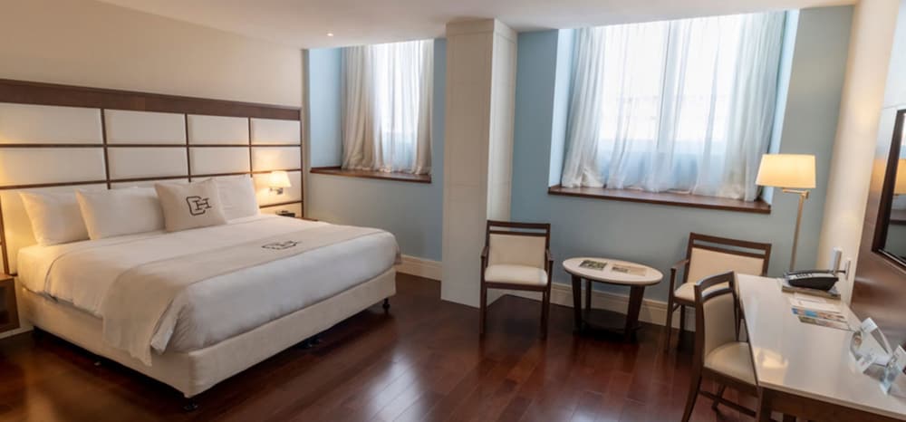 Junior Suite, 1 Queen Bed