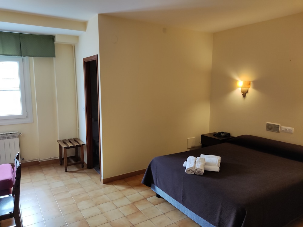 Habitación Doble Básica, 1 Dormitorio, No Fumadores, con Baño privado