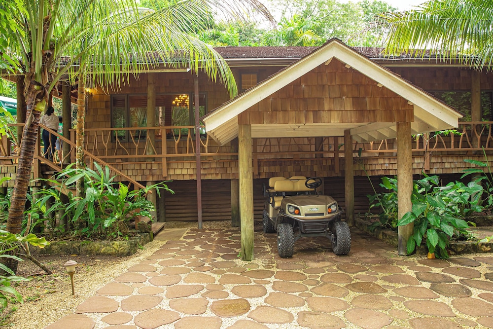 2-Bedroom Family Villa w/ Air Conditioning photo 3