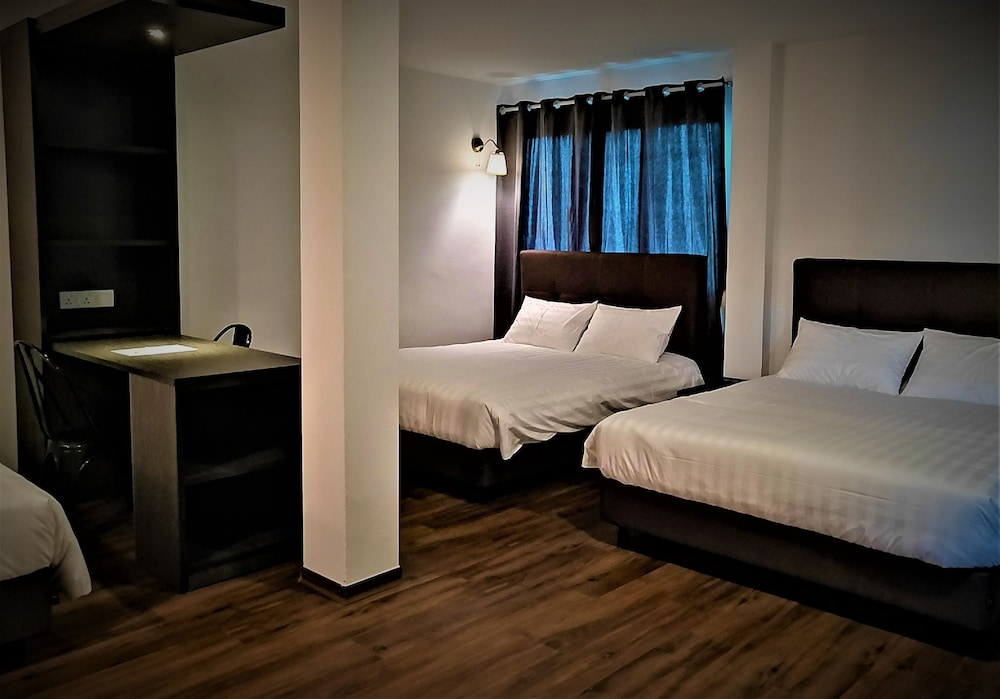 Deluxe Quintuple Room - Photo 2