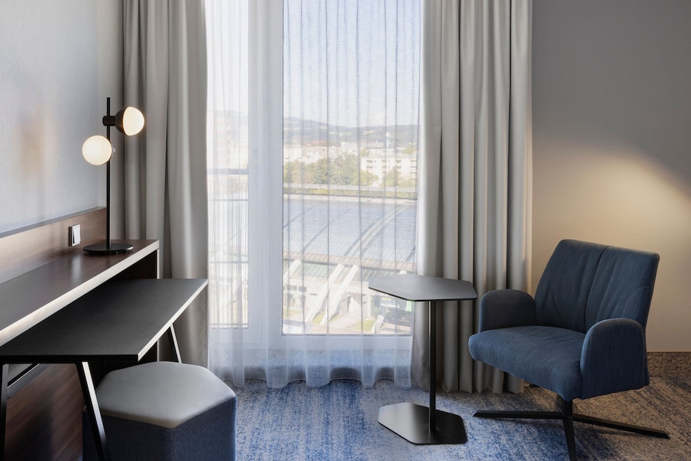 Deluxe Room, 2 Twin Beds - Photo 4